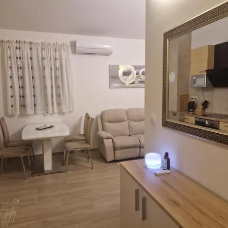 Sunrise アパート *